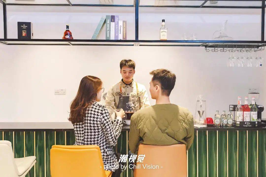 現(xiàn)場調制各式飲品.jpg